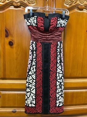 Nicole Miller Collection Silk Strapless Cocktail Dress Size 4